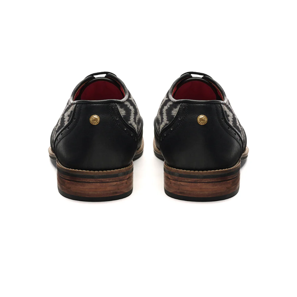 Ikat Brogues Men – Coal - Image 4